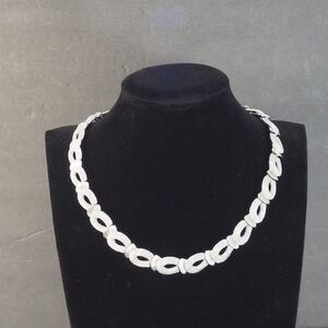 Monet Collar Necklace Chain Link Silver Tone Mesh Textured Oval Vintage Estate